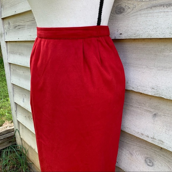 Vintage 80s Red Vegan Faux Suede Leather High Waisted Fitted Midi Pencil Skirt - Picture 5 of 16